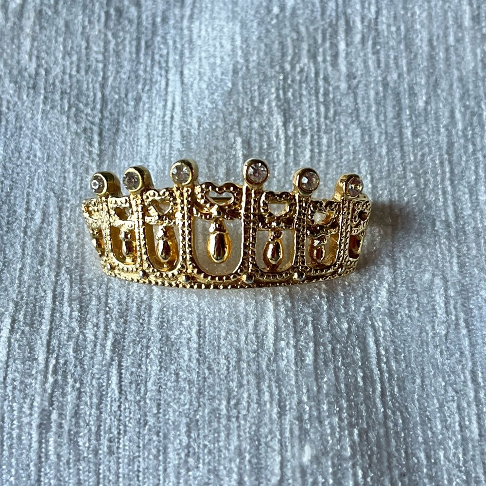 Gold Tone Crown Brooch No Marks